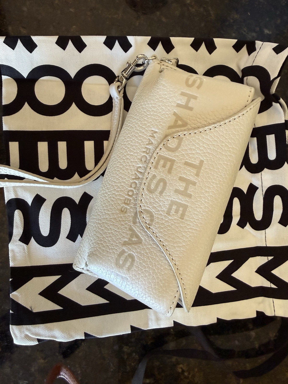Marc Jacobs Shade Case
