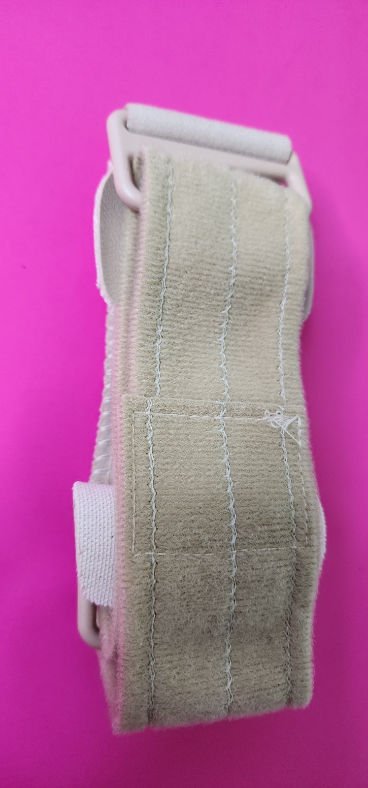 GelBand Universal Patella Knee Strap Beige | Model 37-500030 | Latex Free