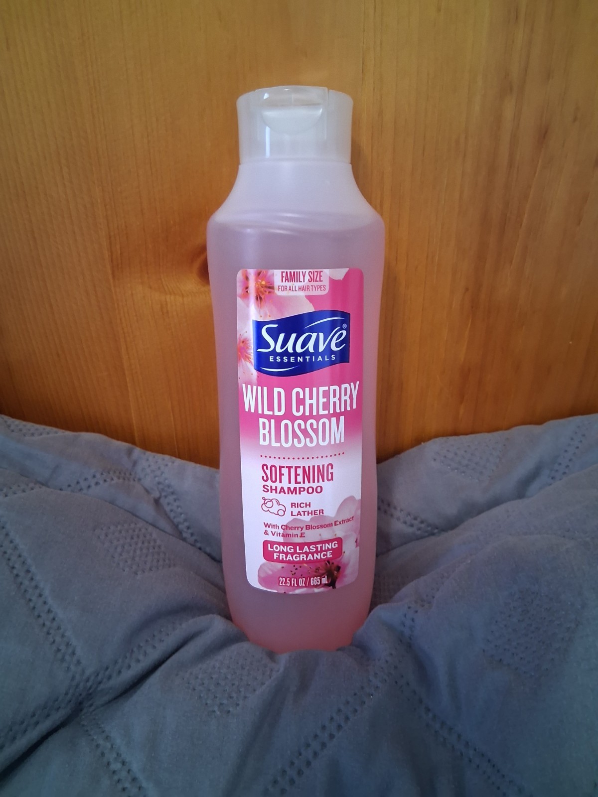 Suave Essentials Wild Cherry Blossom Softening Shampoo Family Size 22.5 fl oz