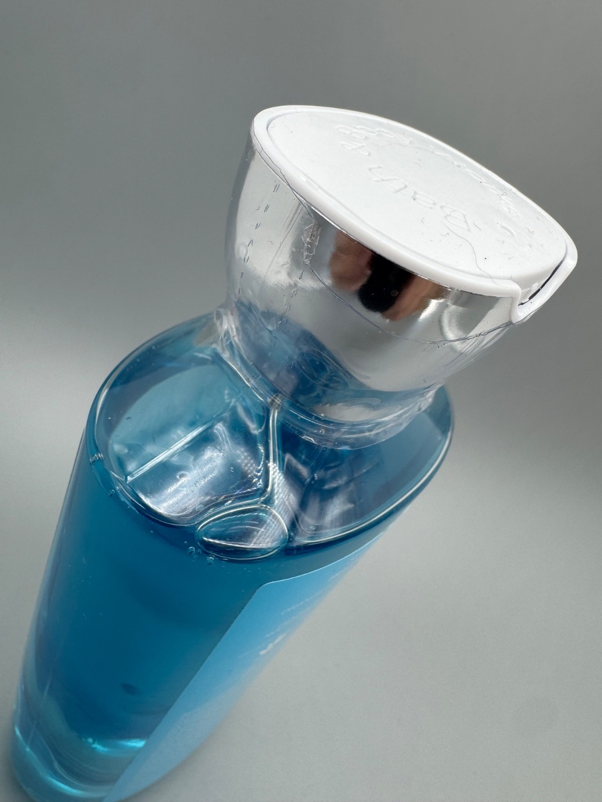 Bath and Body Works Body Wash Sea Island Shore 10 fl oz / 296 mL