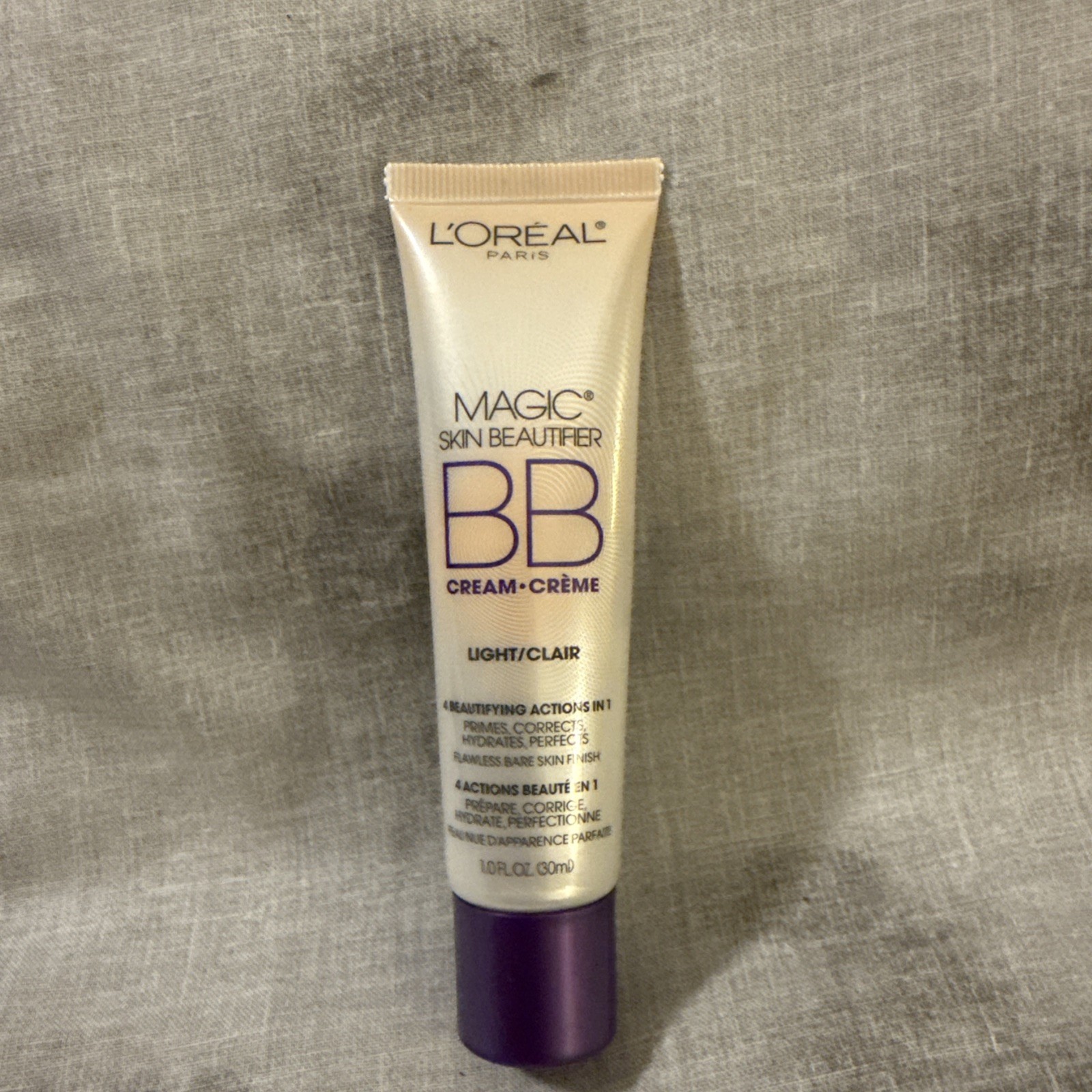 L’Oréal Paris Makeup Magic Skin Beautifier BB Cream Tinted Moisturizer, Light