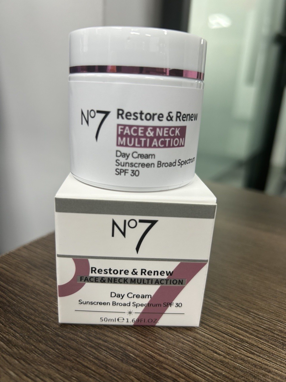 ‘No7 Restore & Renew’ Multi Action Face & Neck Cream SPF 30 1.69 oz US STOCK
