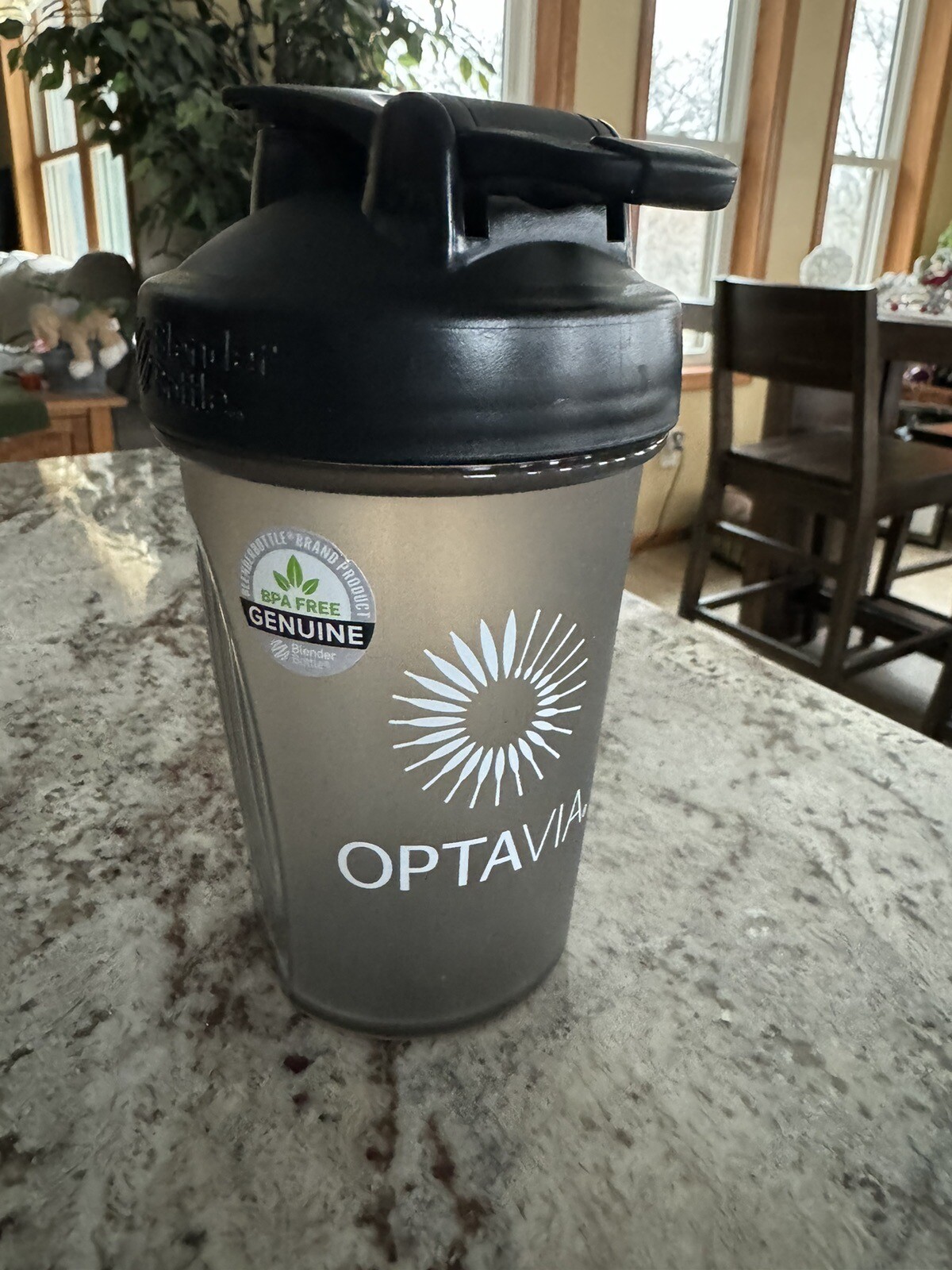 Optavia Blender Bottle with lid. 20oz. Gray. Plastic. BPA Free. Free Shipping