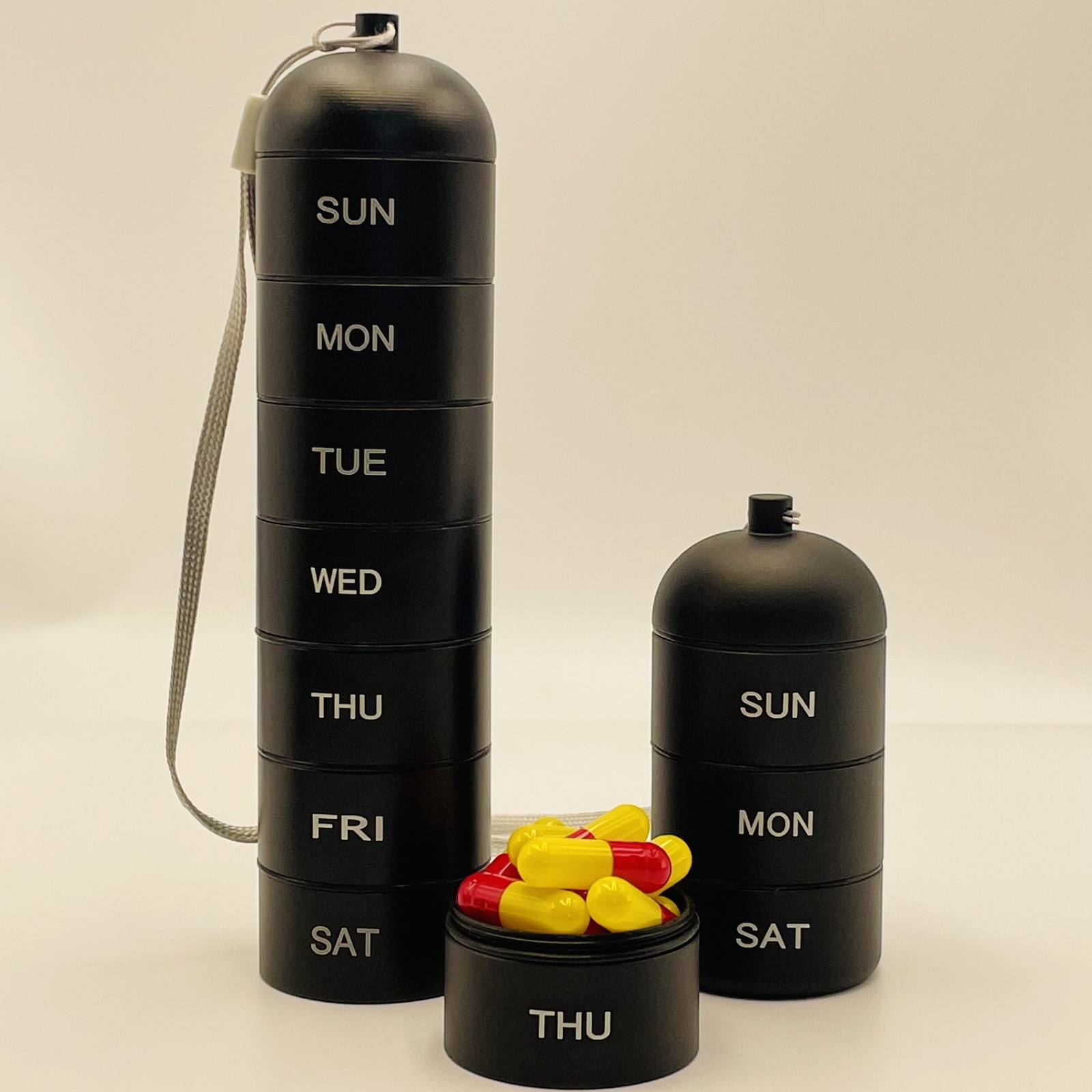 Metal Moisture Proof Weekly Pill Organizer Stackable 7 Compartment Pill Box