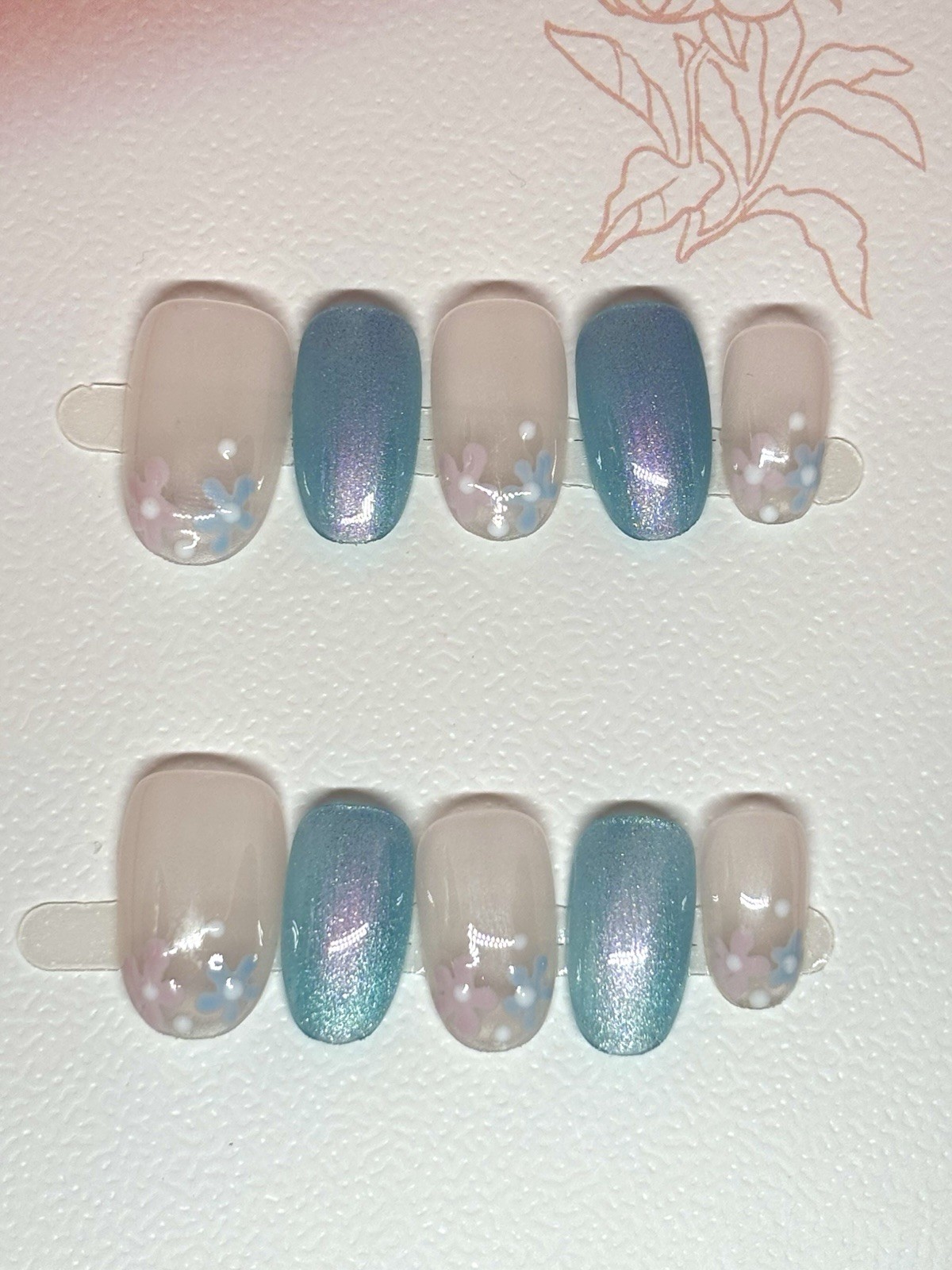 Cat Eye Flower Almond Press On Nail