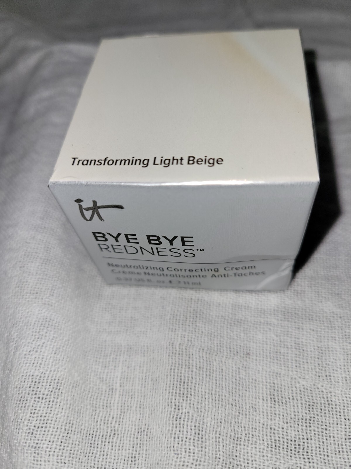 It Cosmetics Bye Bye Redness Neutralizing C-C Cream 0.37 US fl. oz. LIGHT BEIGE