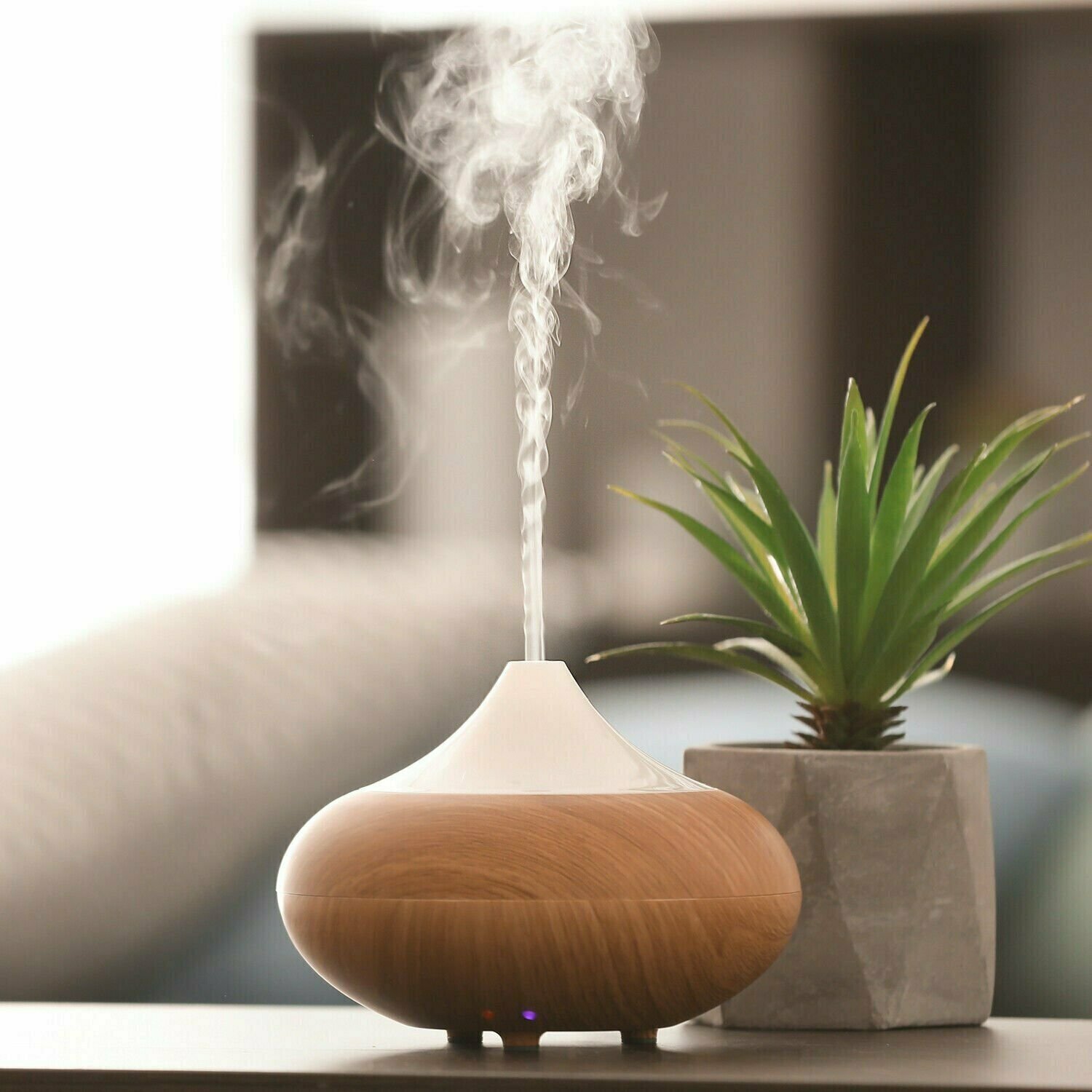 Essential Oil Aromatherapy Diffuser and Humidifier w/ Soft Light – Oak, Small