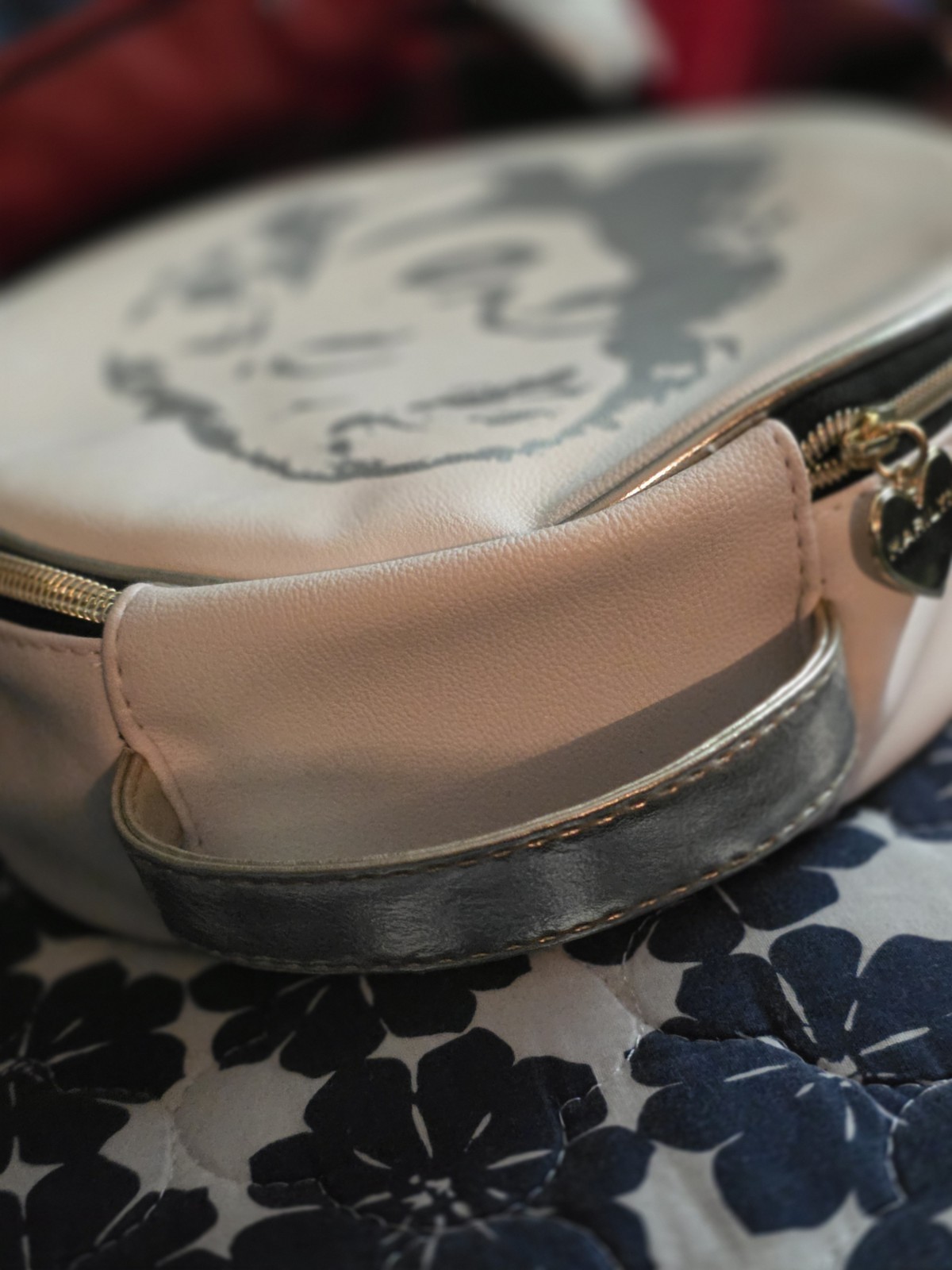 Marilyn Monroe Round Faux Leather Makeup Case White/Black Zipper Handle