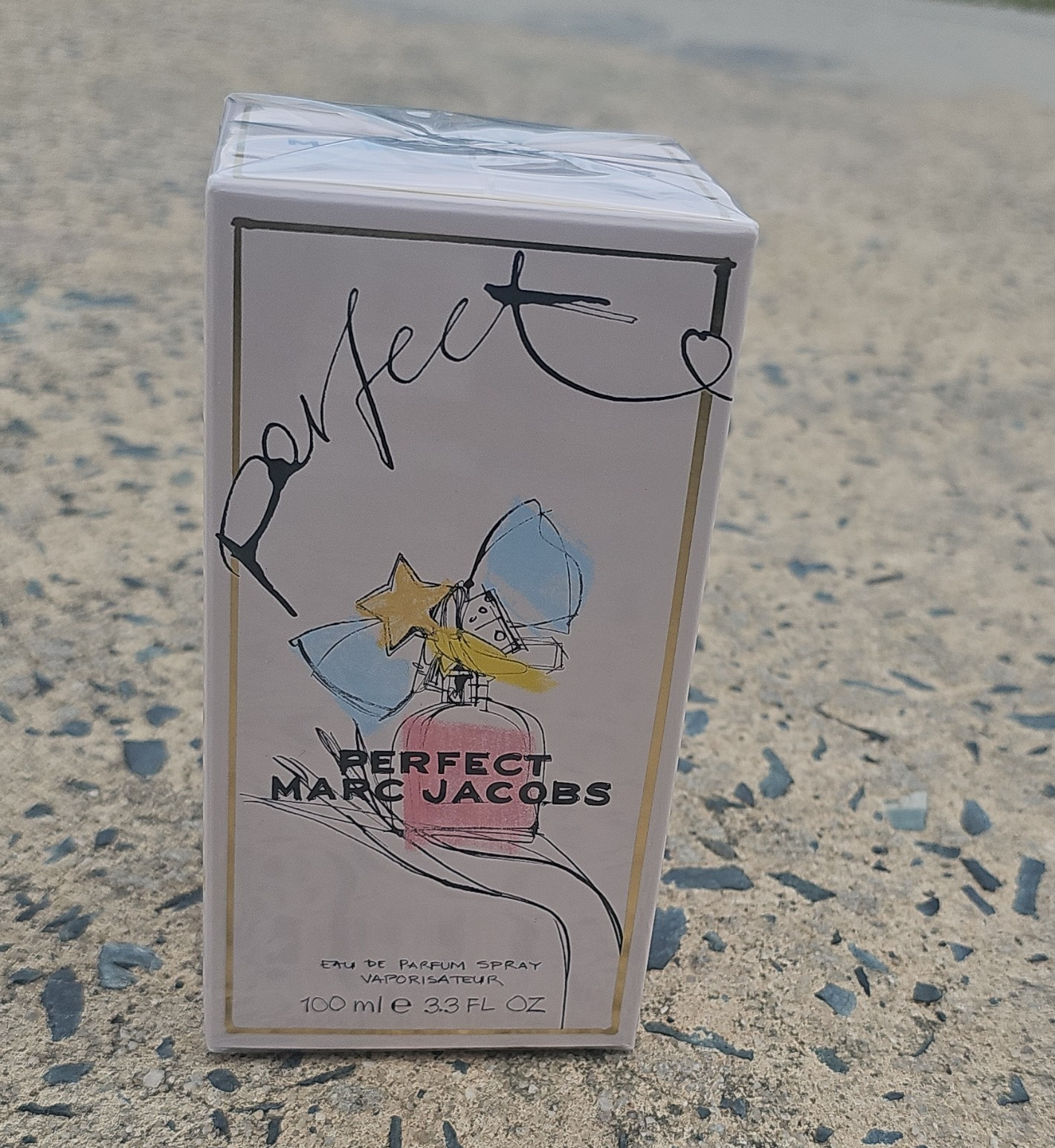 Marc Jacobs Perfect Eau de Parfum Spray 3.3 fl oz Regular Size
