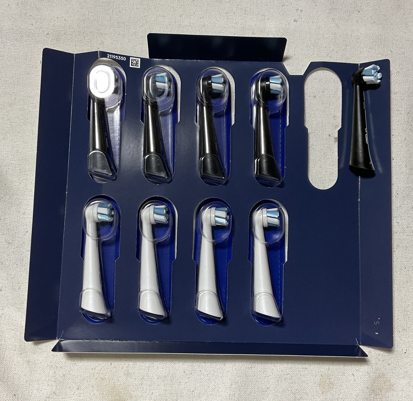Oral-B iO Deep Clean Replacement Toothbrush Head 9-count (1 w/o Box) G12
