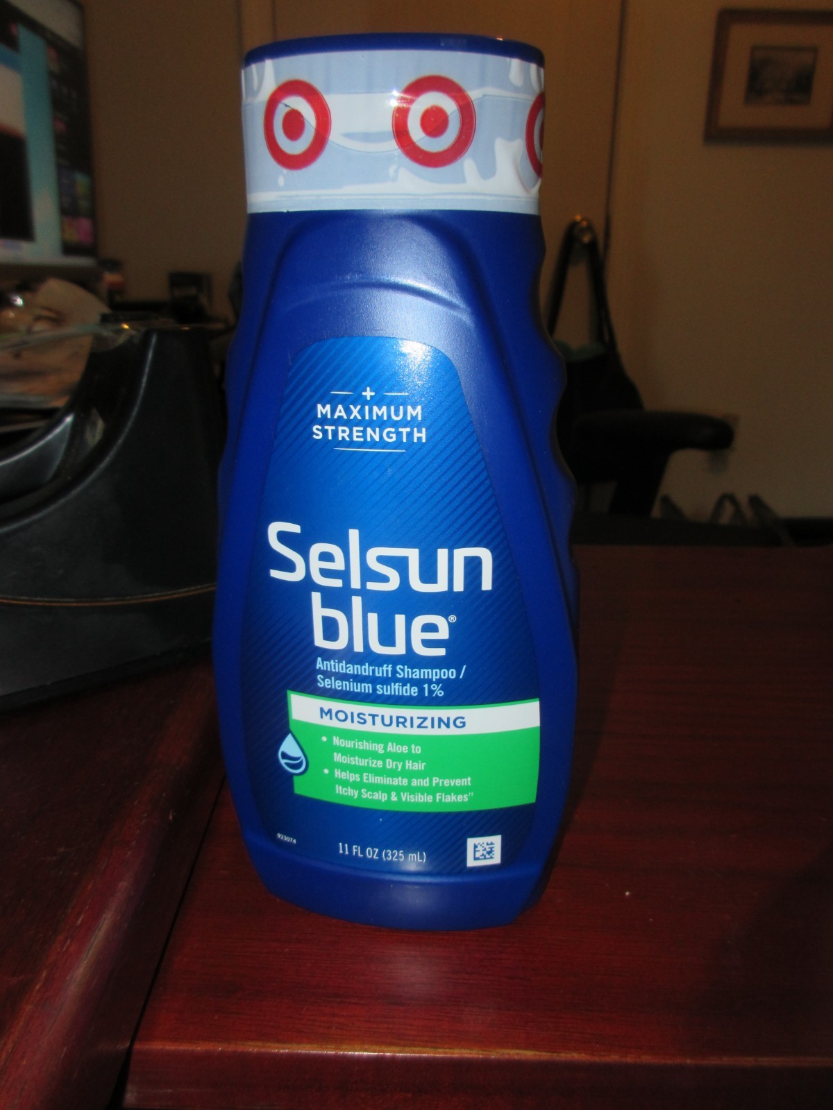 Selsun Blue Moisturizing with Aloe Dandruff Shampoo, 11 Fl Oz,