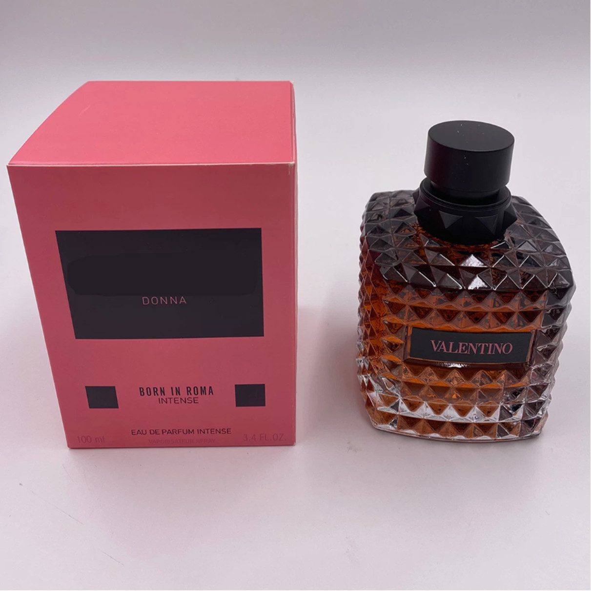 Women’s perfume Donna Born In Roma Intense Valen Eau De Parfum Spray 3.4oz NEW