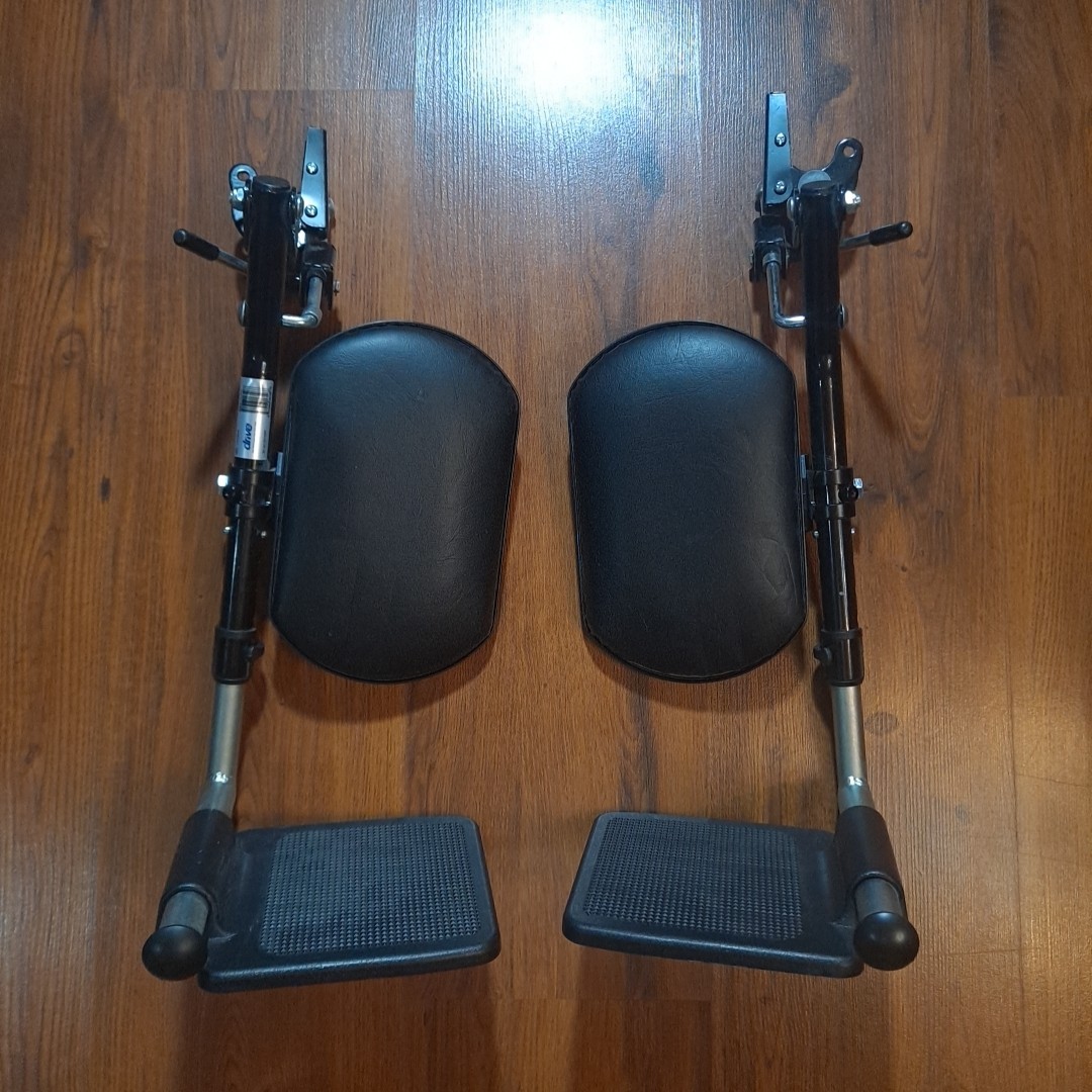 Drive LK3JELR Wheelchair Swingaway Elevating Leg Rests Black