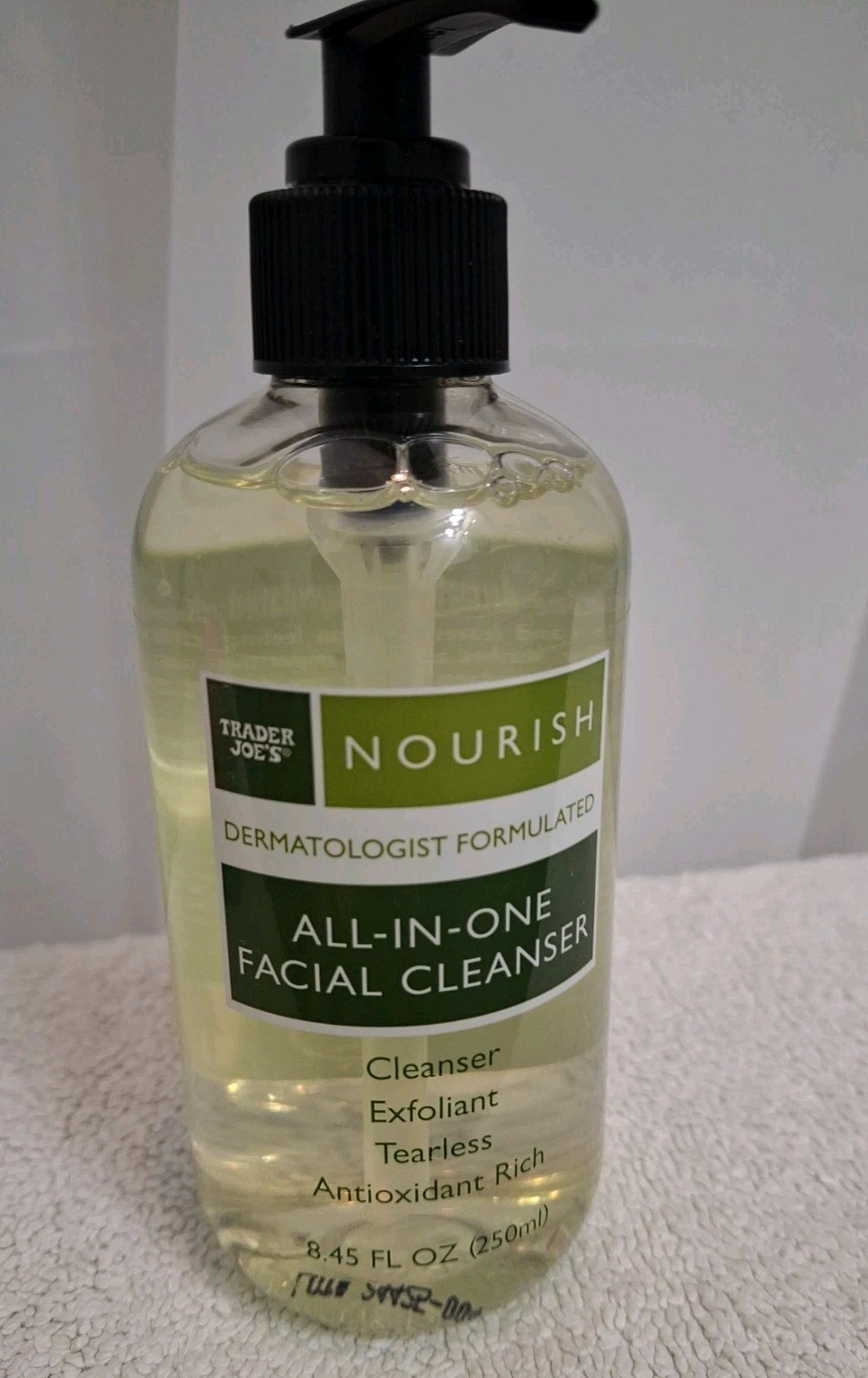 New Trader Joe’s Nourish All-In-One Facial Cleanser Fragrance Free 250mL/8.45 Oz