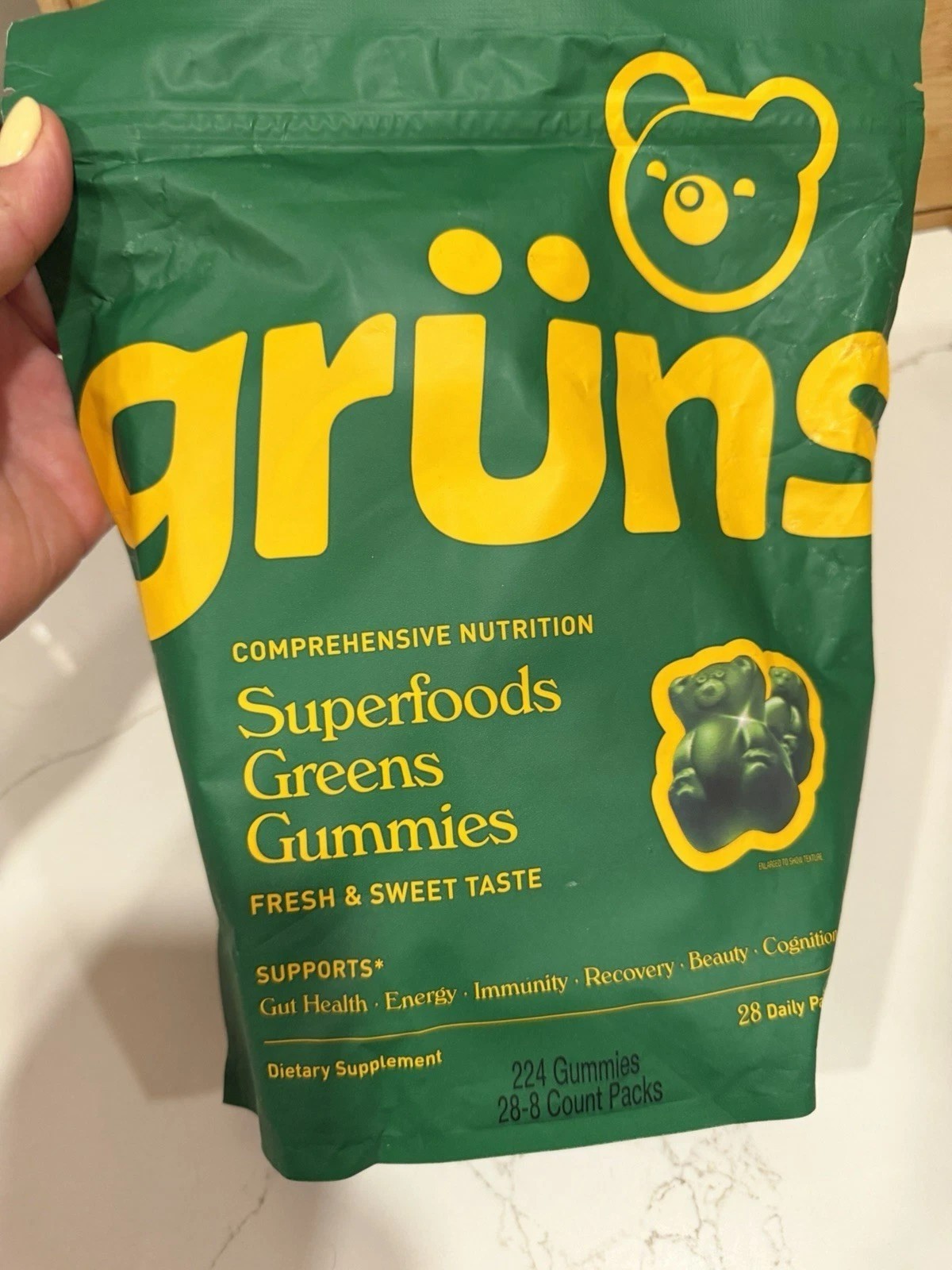 Gruns Adults Super Greens Multivitamin Gummies, Superfood Gummy Bears 28 Packs