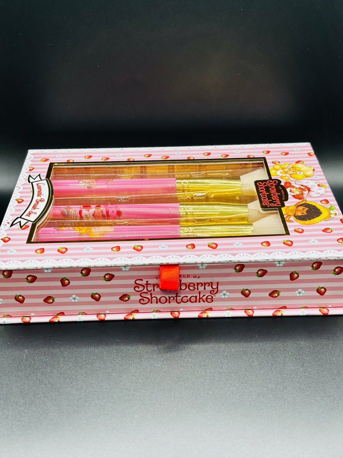 STRAWBERRY SHORTCAKE & FRIENDS – 4 Piece Cosmetic Brush Set – New In Box