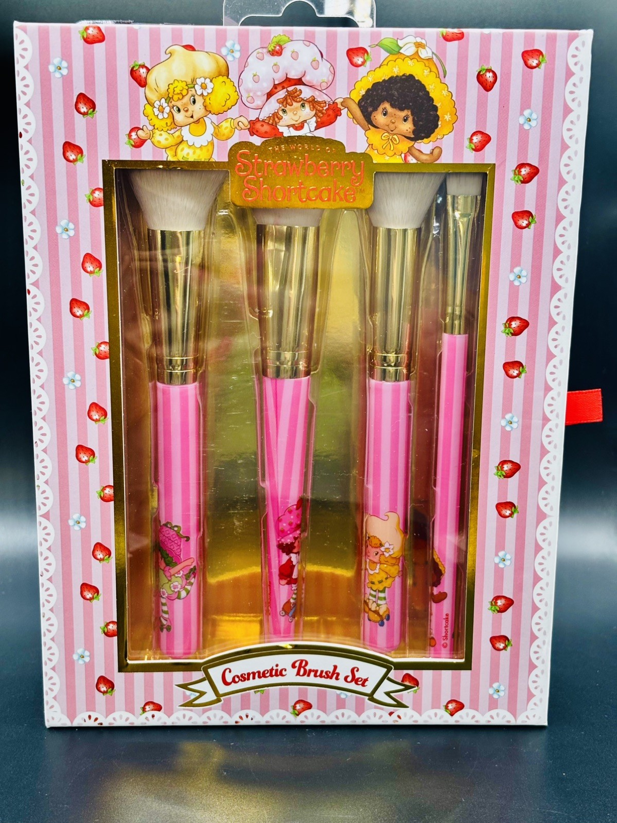 STRAWBERRY SHORTCAKE & FRIENDS – 4 Piece Cosmetic Brush Set – New In Box