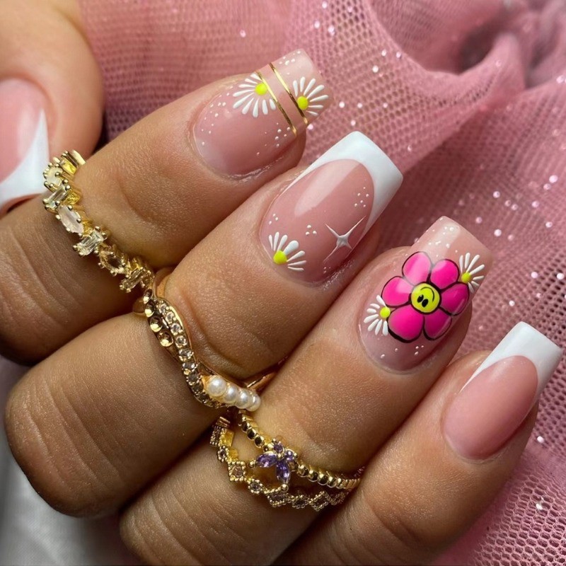 48Pcs-Pink Smiley Daisy White French Gold Line Cute Medium Square Press on Nails