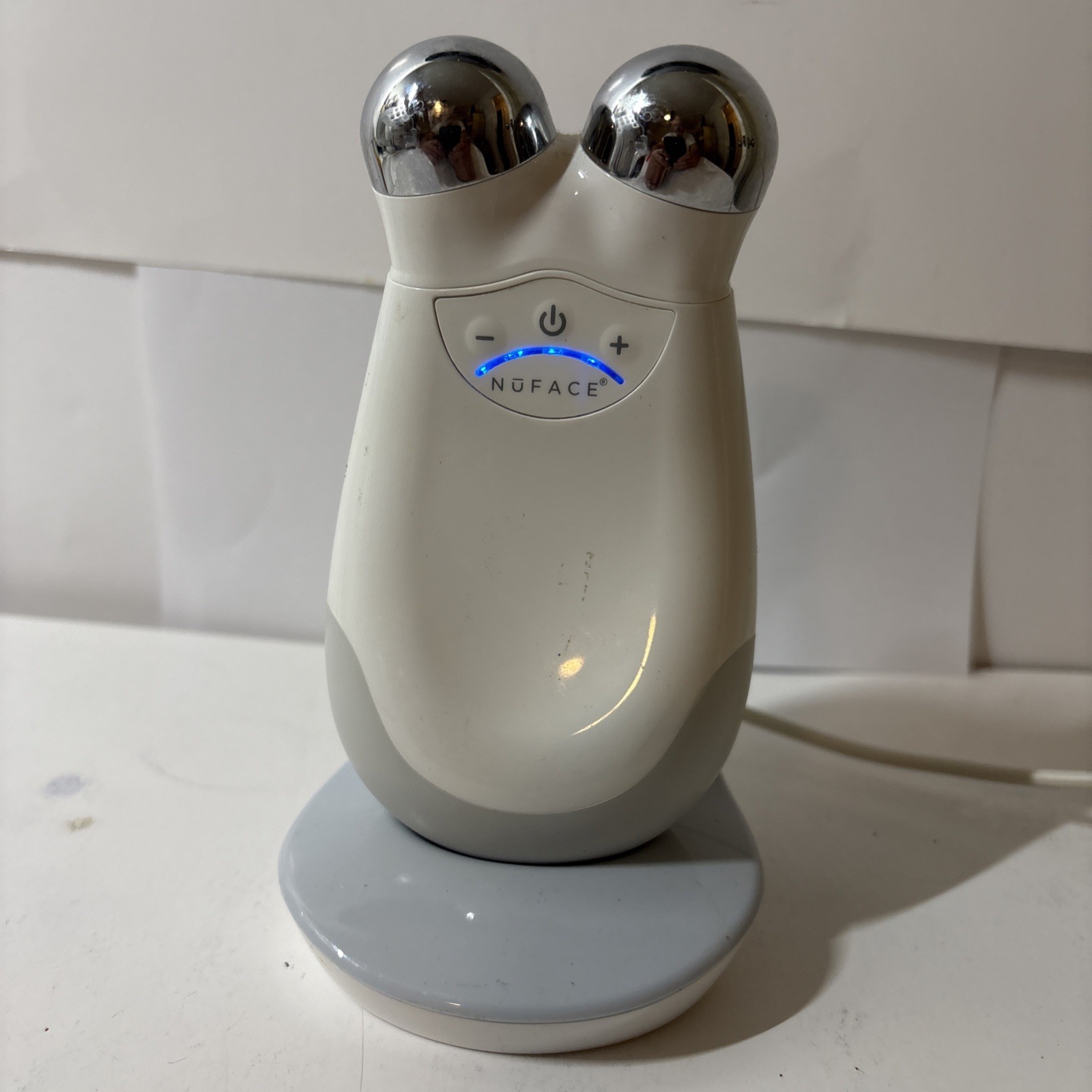 NuFace Pro Trinity Facial Toning Device Charging Stand Pre-Owned