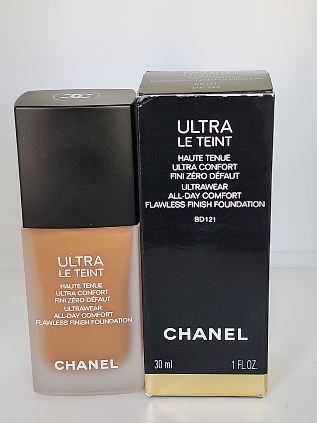 Chanel Ultra Le Teint Ultrawear All Day Comfort Flawless Liquid Foundation BD121