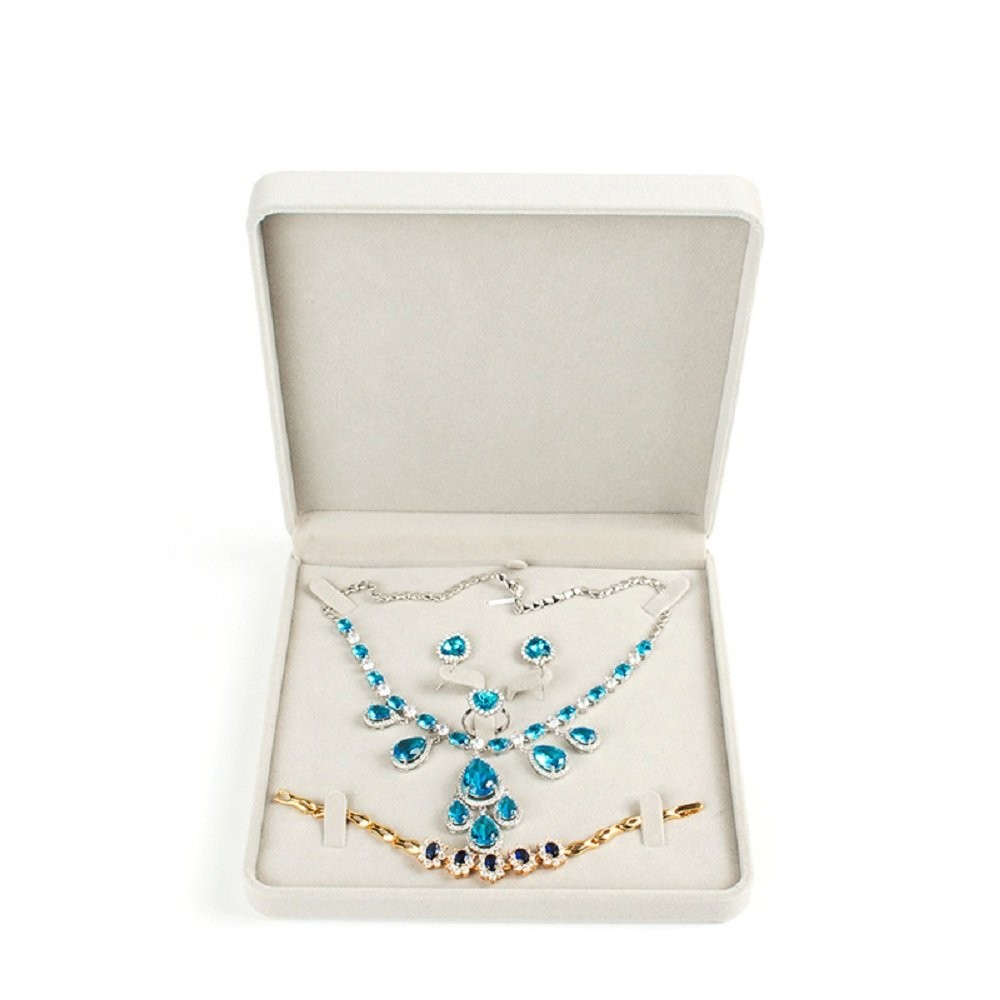 JunningGor Jewelry Set Velvet Box Necklace 7.48*7.48*1.57 inches, Beige