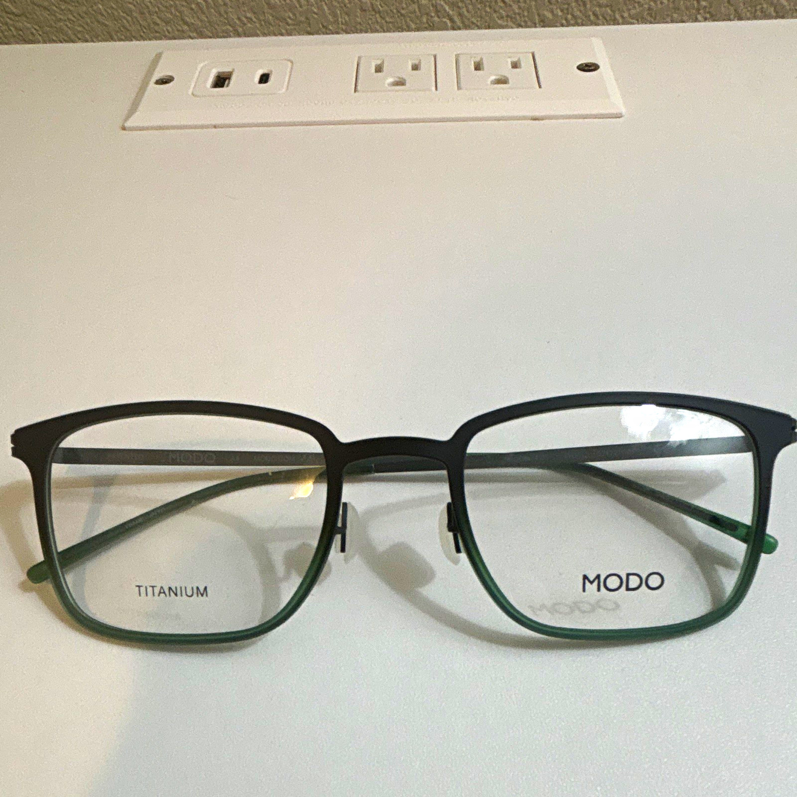 MODO Titanium Full Rim Eyeglasses green faded to light Frame Unisex Adults Solid