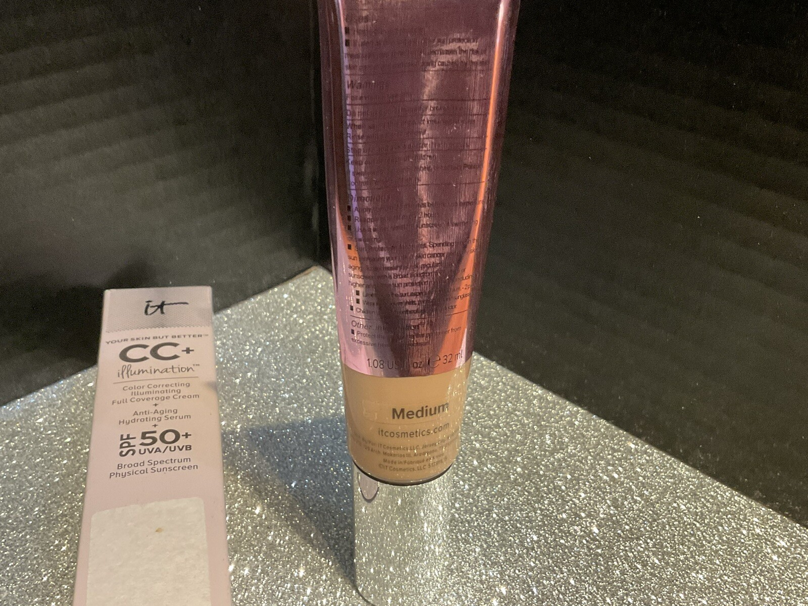 IT Cosmetics CC+ Illumination with SPF 50+ MEDIUM-Exp 5/2025