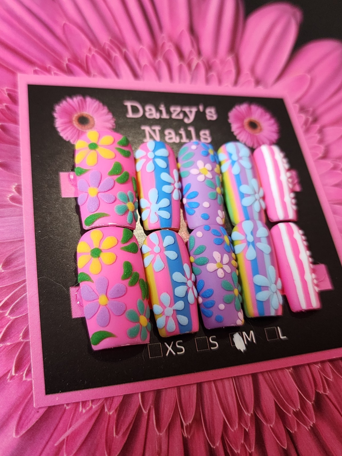 Medium Size Pink Matte 3D Daisy Nail Set Handmade Square 2.5 Cm Length