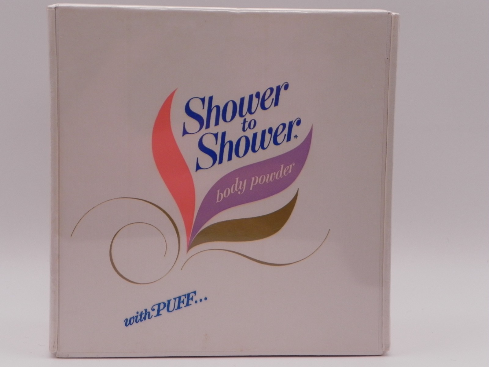Johnson and Johnson Shower To Shower Body Powder With Puff 8oz.