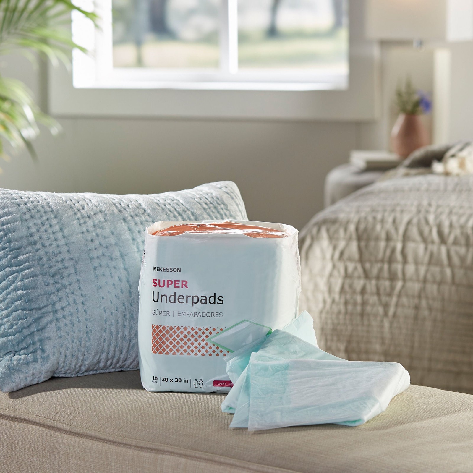 150 McKesson Moderate Absorbency Disposable Incontinence Underpads 30″ x 30″