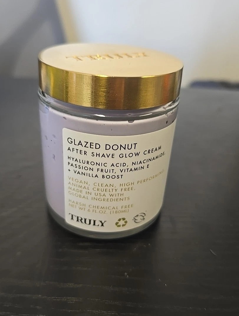 TRULY Glazed Donut After Shave Glow Cream Vanilla Vegan Clean 6 fl oz 180 ml