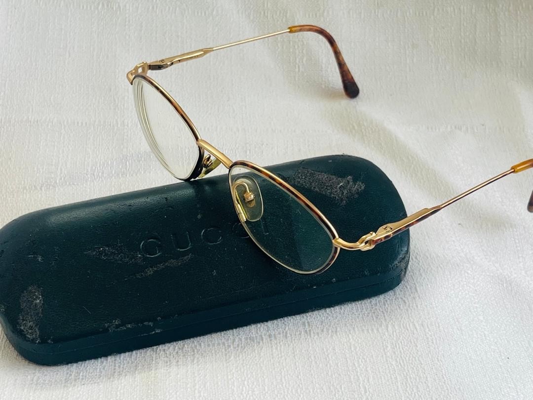 Vintage Gucci GG 2615 Tortoise Gold Round Frames Italy Y2K Eyeglasses
