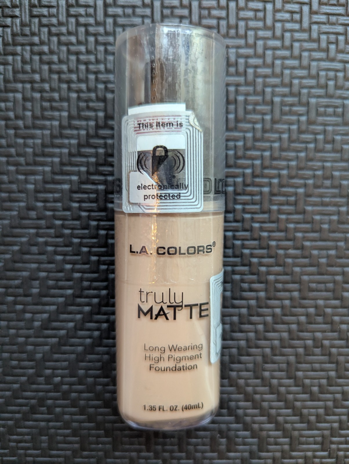 L.A. Colors Truly Matte Foundation CLM355 Medium Beige 1.35 fl oz (40 ml)