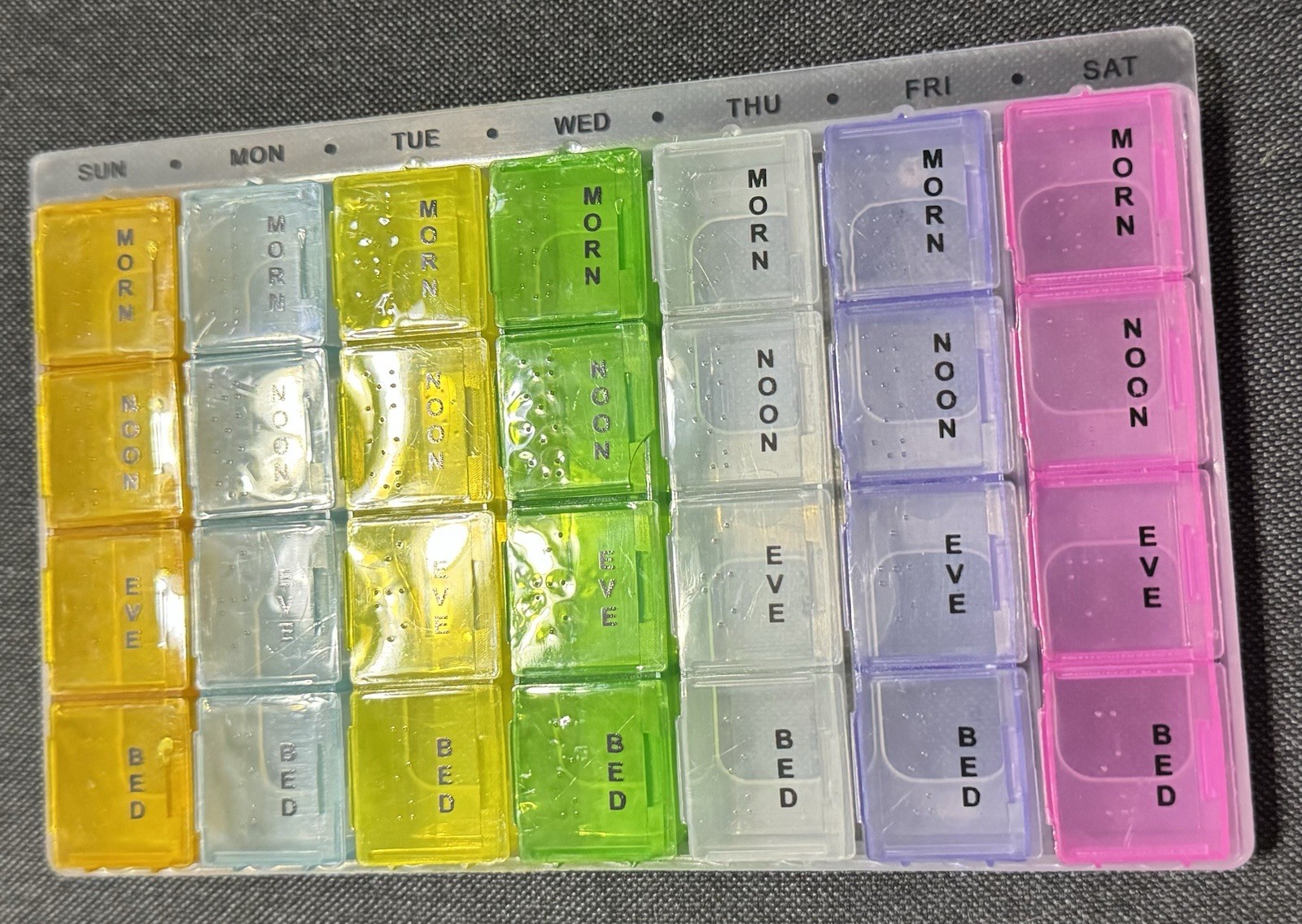 7 Day 4 Times Per Day Pill Organizer Weekly Vacation Pill Organizer BRAND NEW