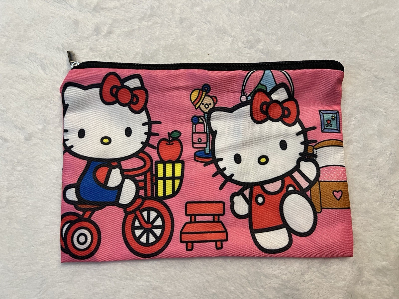 Hello Kitty Travel Make Up Bag Durable Zippered Polyester Storage Pouch New