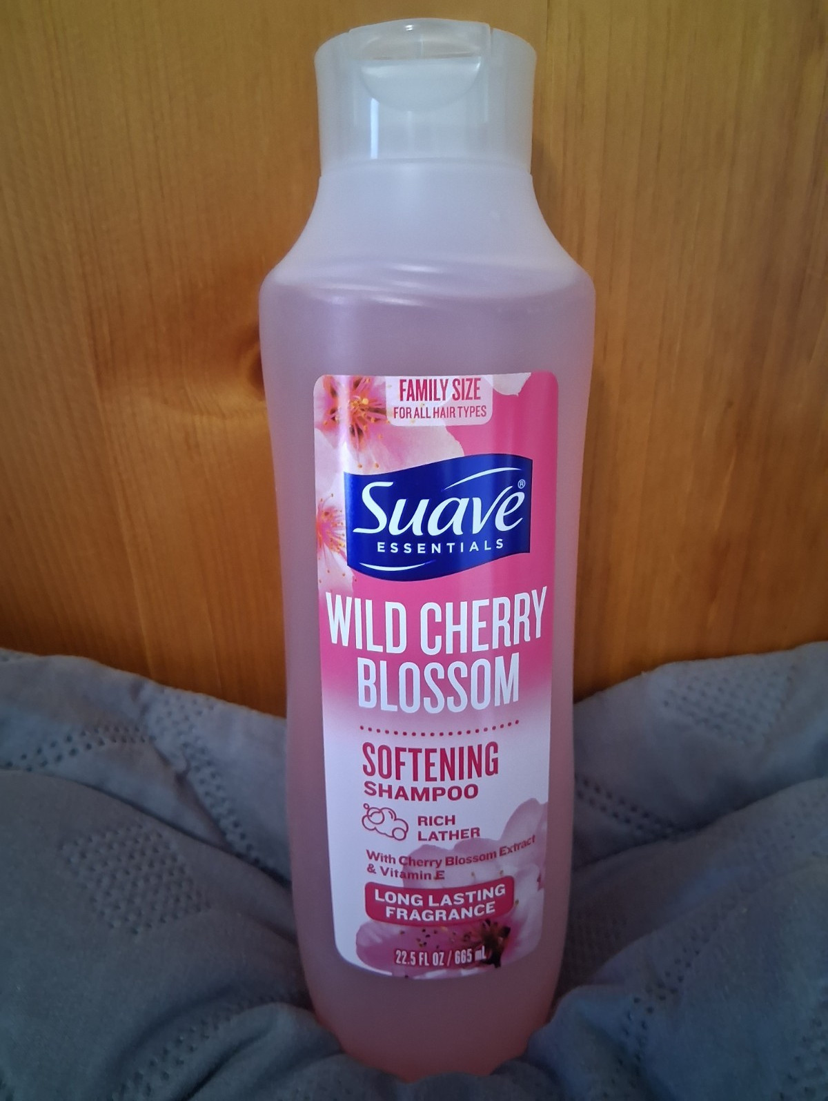 Suave Essentials Wild Cherry Blossom Softening Shampoo Family Size 22.5 fl oz