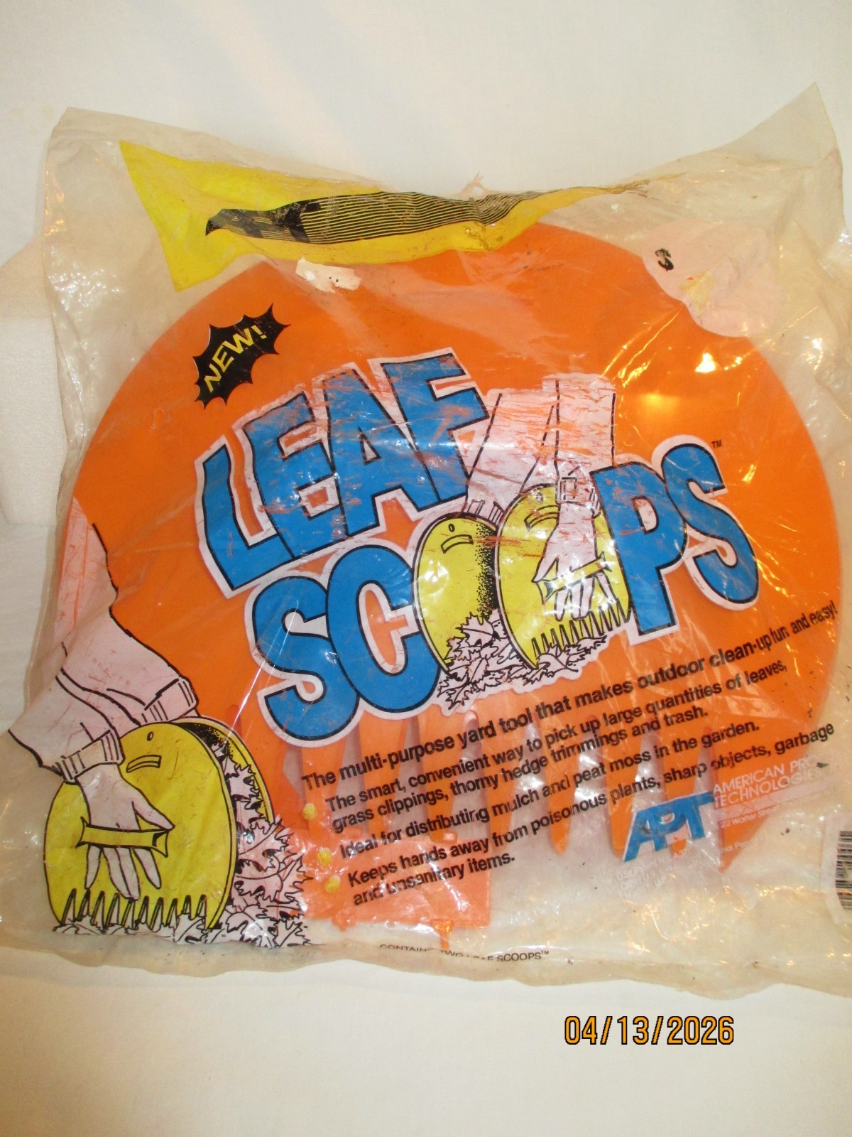 Vintage APT Leaf Scoops Multi-Purpose Tool For Outdoor Cleanup Has 2 Leaf Scoops