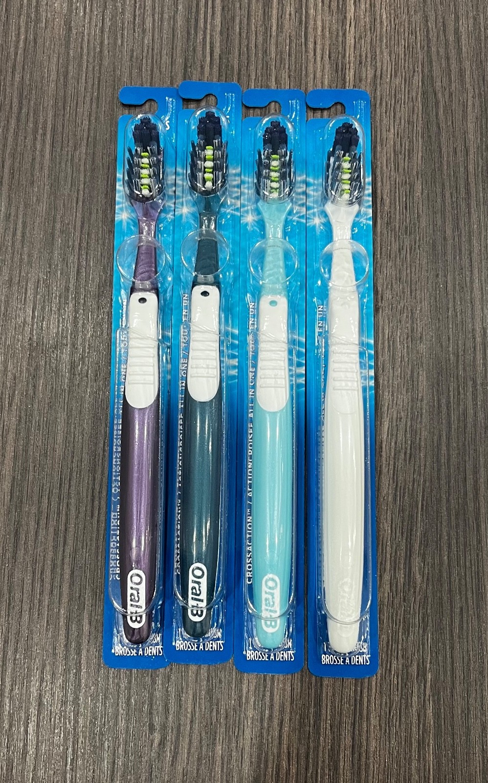 Oral-B Cross action All In One Manual Toothbrush Soft (4 Count)