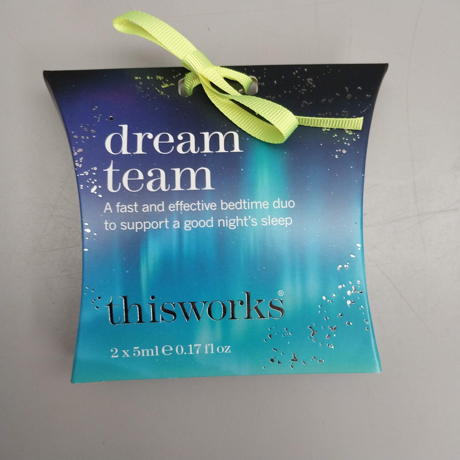 THIS WORKS Dream Team Deep Sleep Pillow Spray & Stress Check Roll-On (2×5 ml) (N