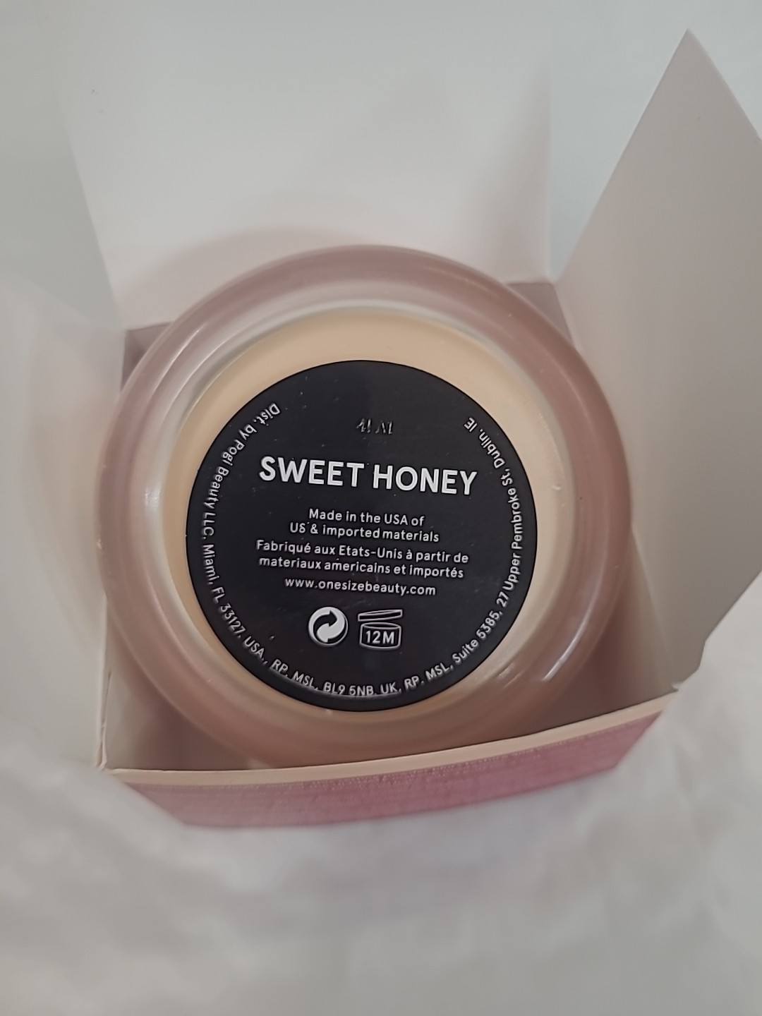 One Size Ultimate Setting Powder 1.2 oz Sweet Honey (fair to medium skin tones)