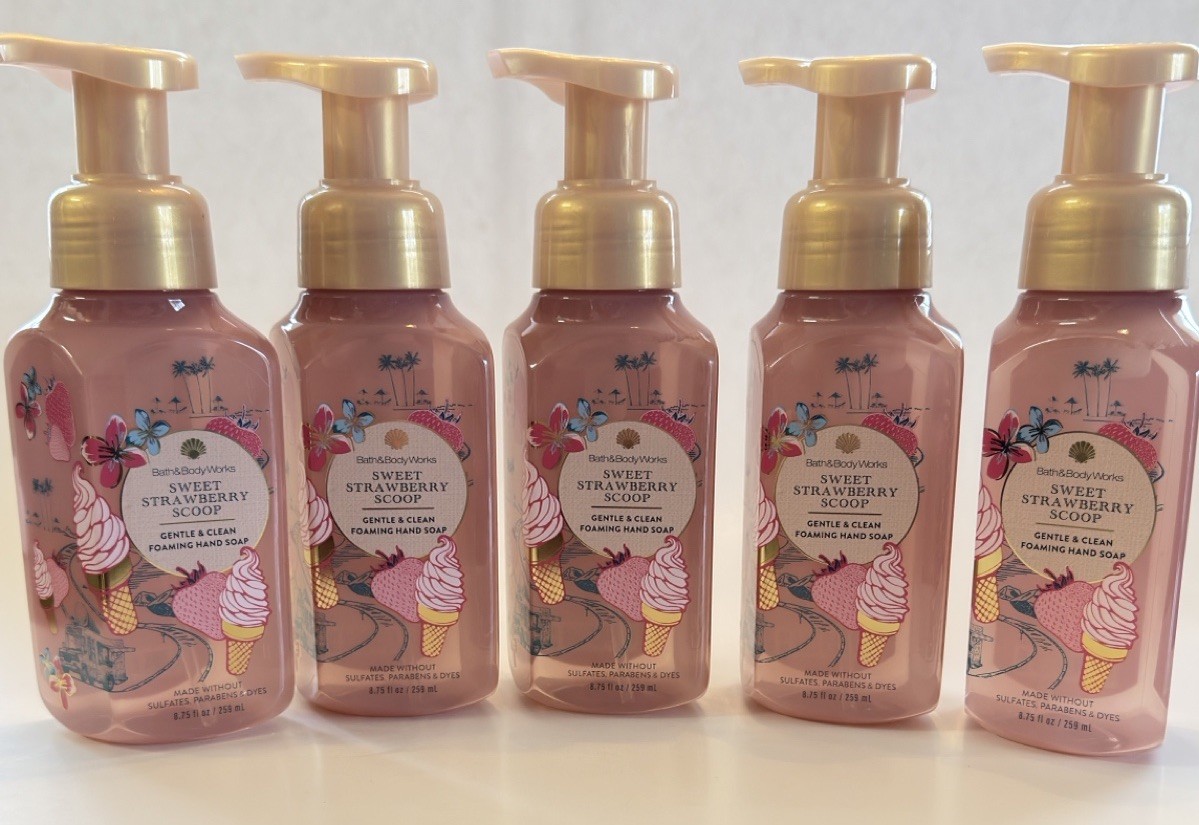 5 X Bath & Body Works SWEET STRAWBERRY SCOOP Gentle Foaming Hand Soap 8.75 Fl Oz