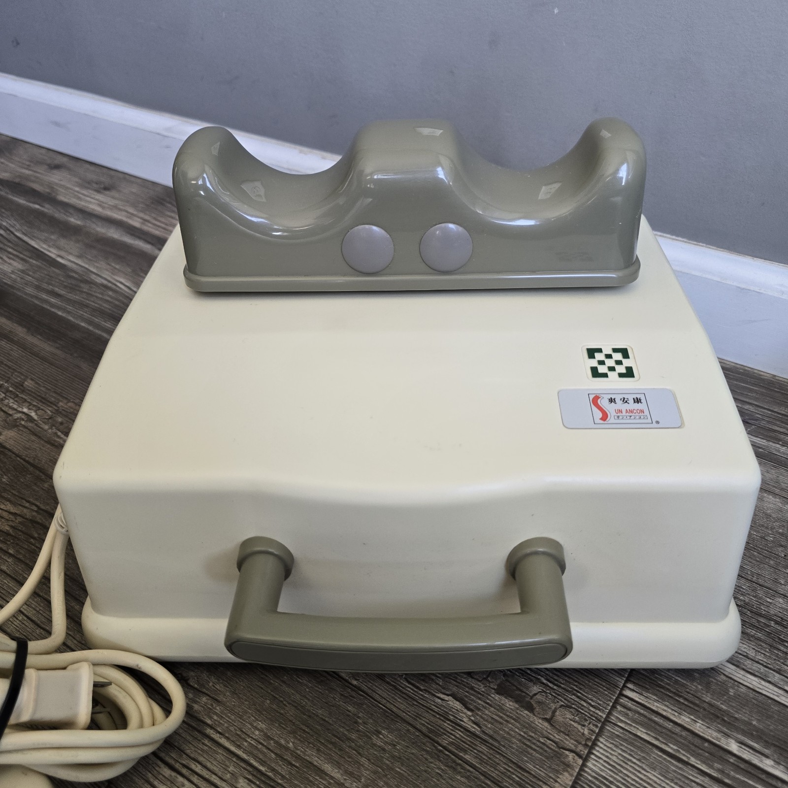 Sun Ancon SDM-323 Chi Machine Vibrating Massager Corded Electric for Legs, Feet