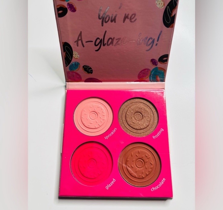 Beauty Treats Always Fresh 4 Face Powders Palette, Shimmer Matte, Cruelty-Free