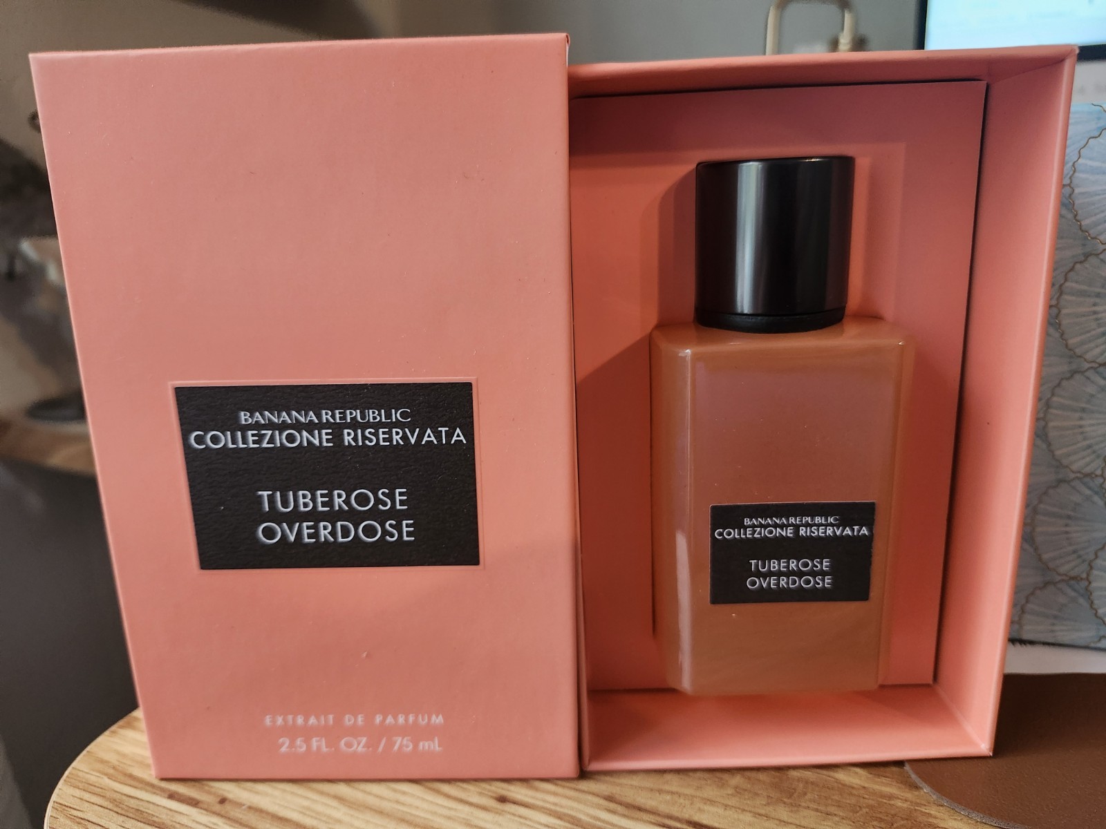 Banana Republic Tuberose Overdose Eau de Perfume, 2.5 Fl. Oz (75 mL)