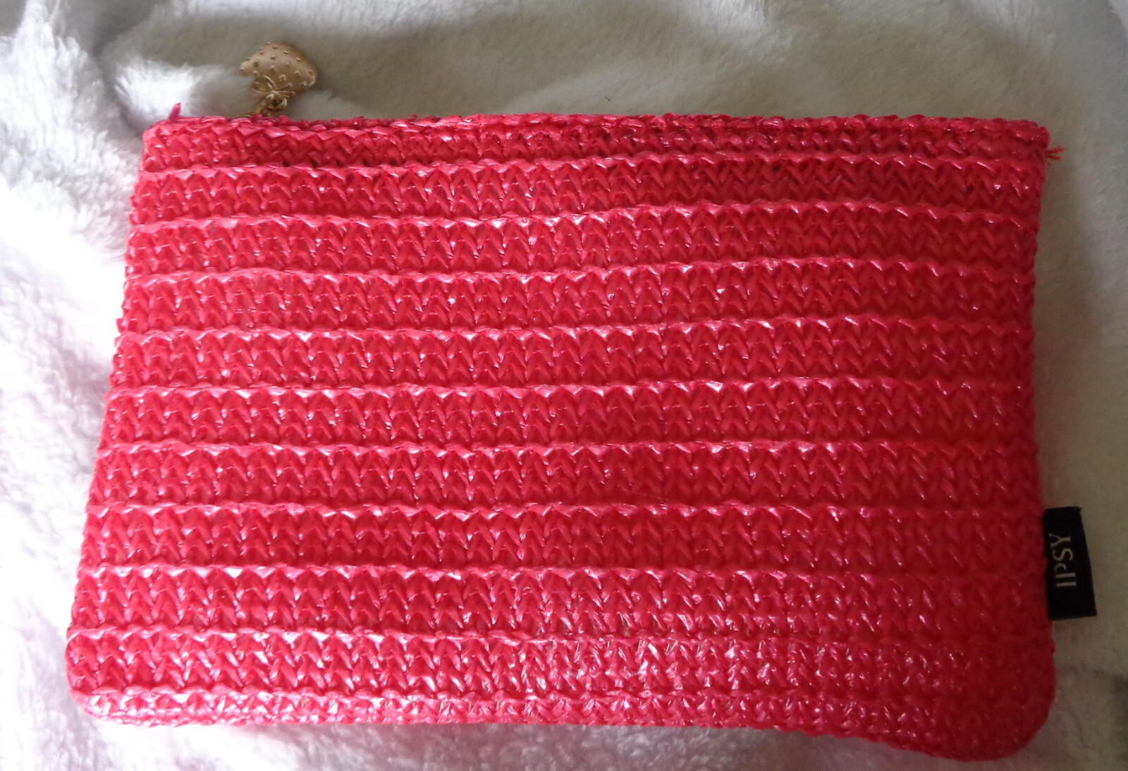 New Ipsy Glam Cosmetic Bag (Bag Only) Red Weave Design 7″ x 5″