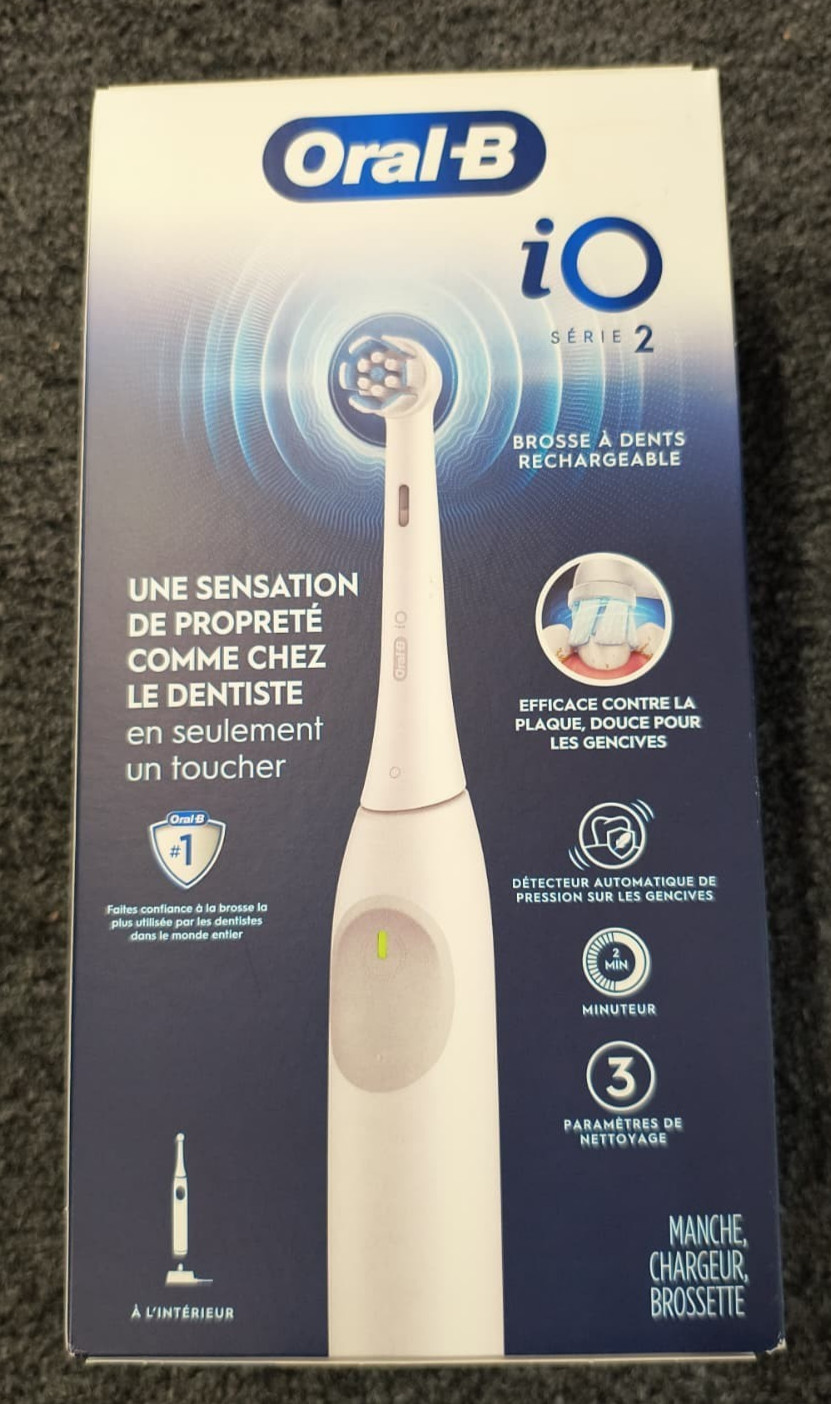 Oral-B iO Series 2 Electric Toothbrush Limited – White – New , L8