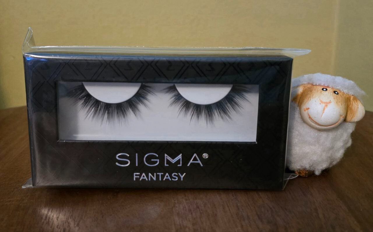 SIGMA Faux Mink Lashes FANTASY easy to apply up to 25 wears * NEW *