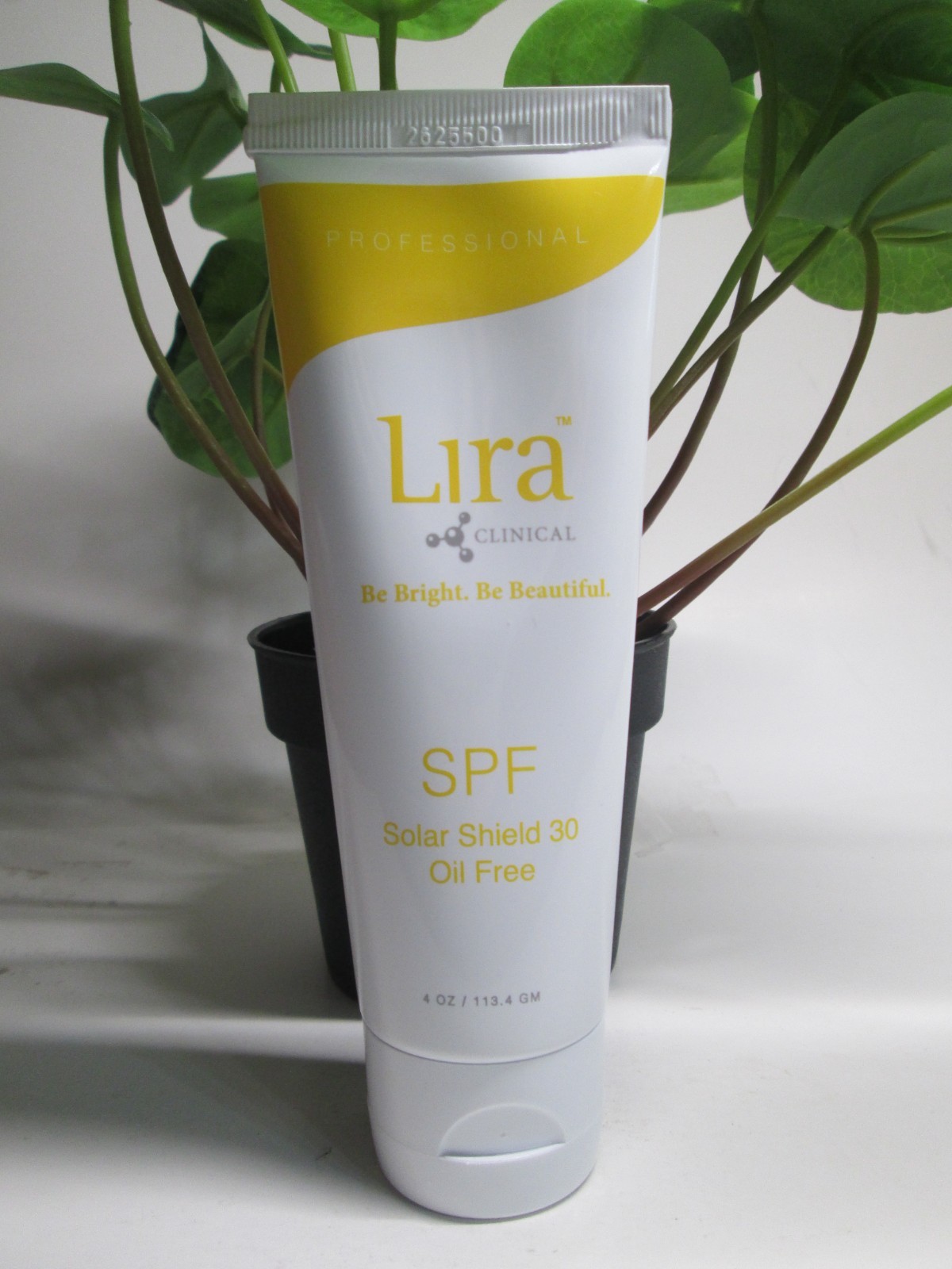 LIRA SPF solar shield 30 oil free 4.oz/113.4 gm PRO SIZE NEW