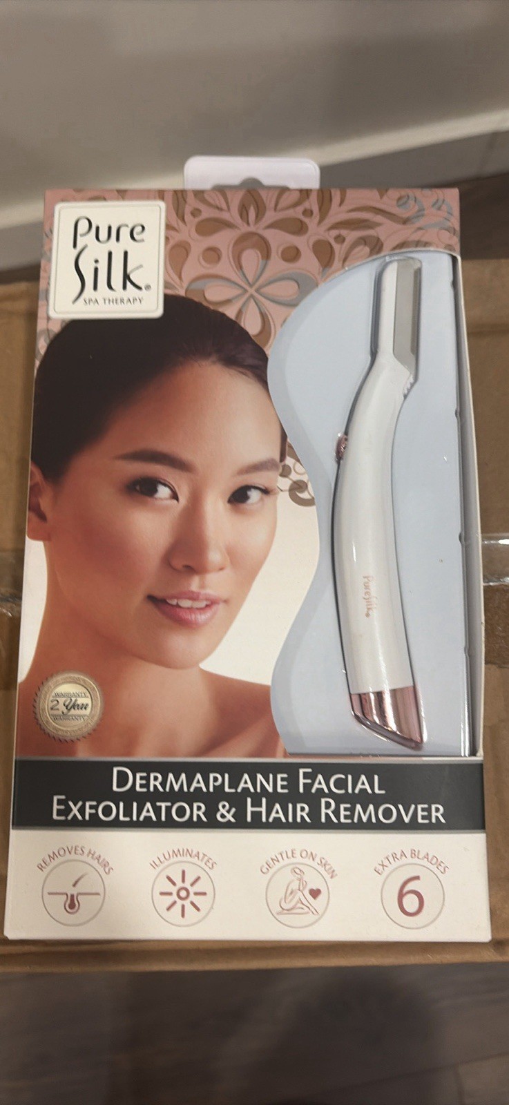 Pure Silk Dermaplaning Razor w/ LED Light, Battery, 5 Blades, Face/Eyebrow