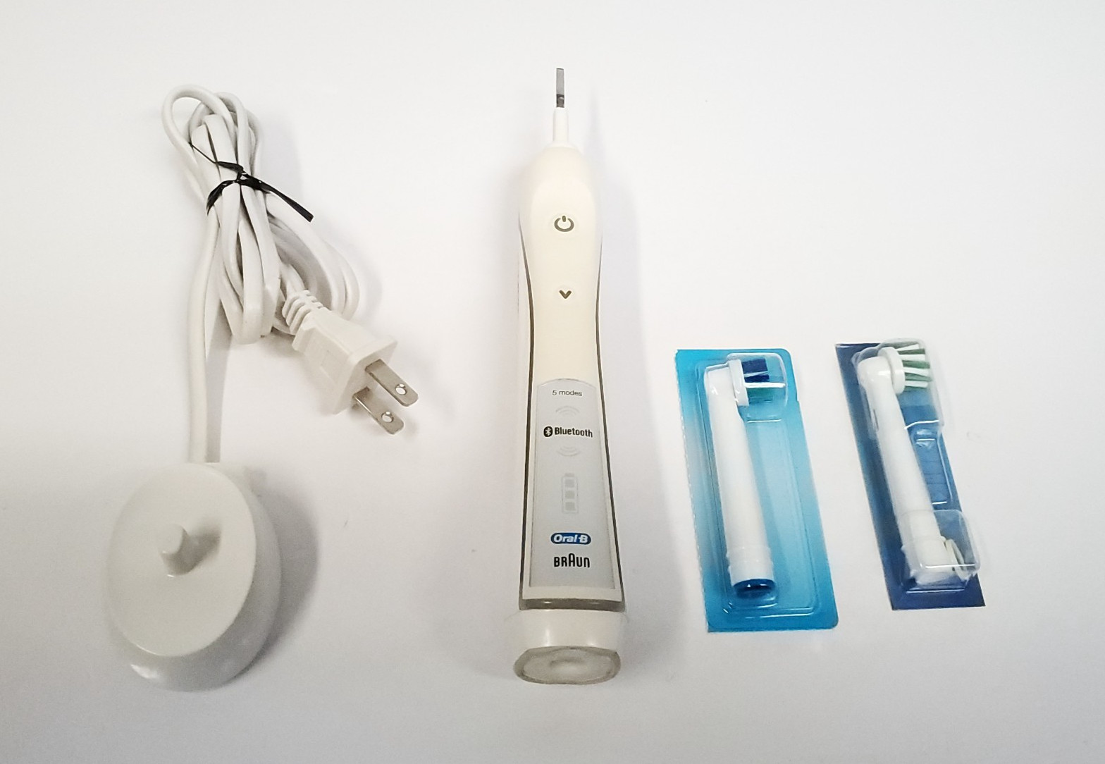 Braun Oral-B Type 3764 Bluetooth Triumph Professional Care Toothbrush